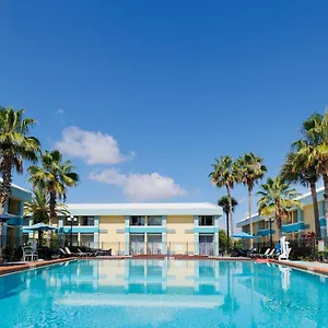Hotel Garnet & Suites, **