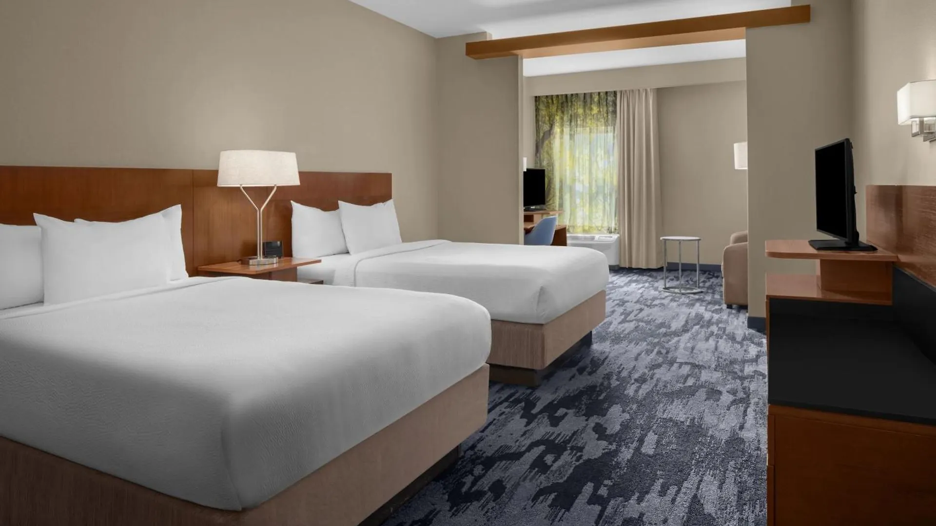Fairfield Inn & Suites By Marriott Savannah Downtown Historic District 3*,