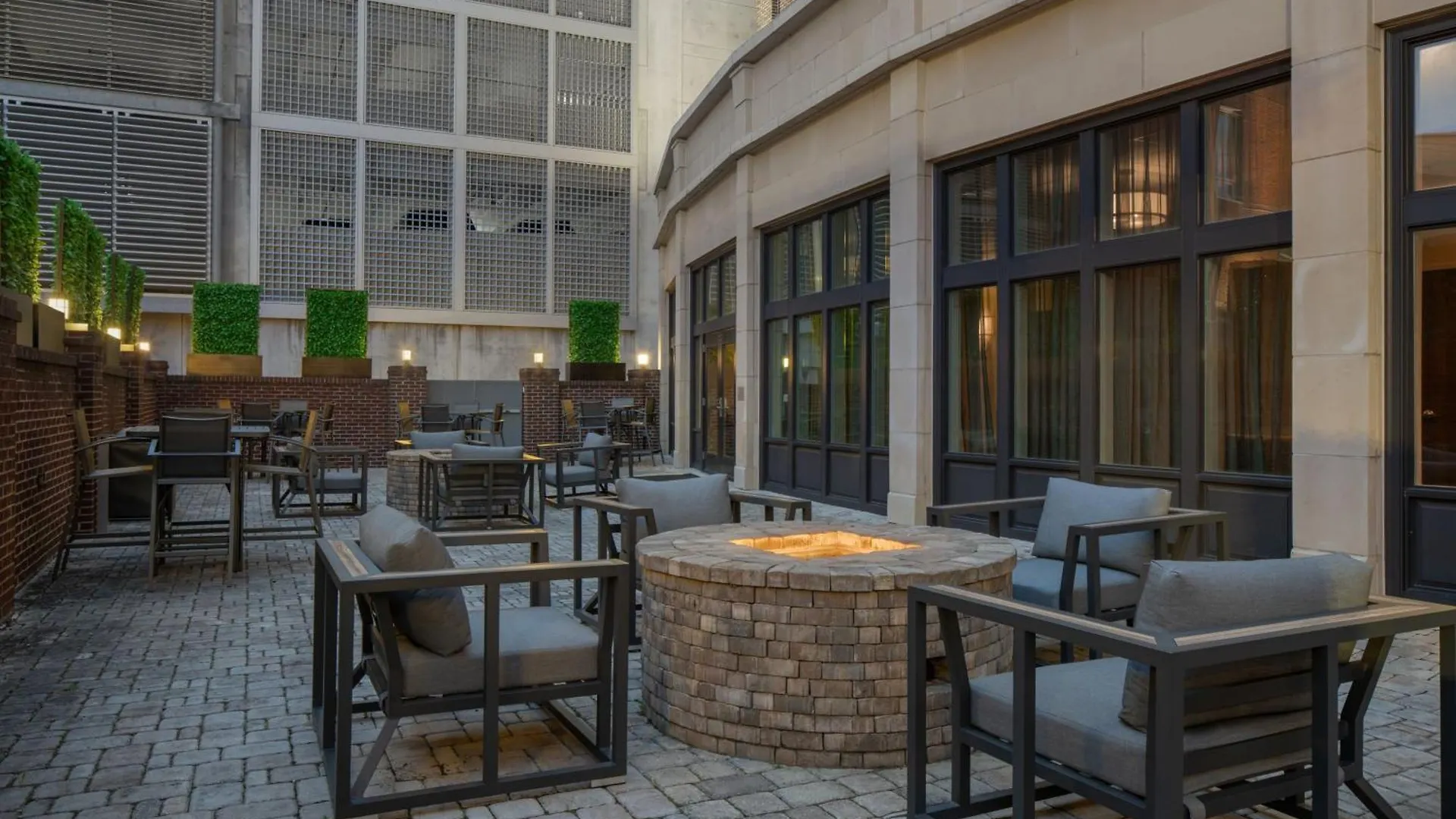 Fairfield Inn & Suites By Marriott Savannah Downtown Historic District 3*,  United States